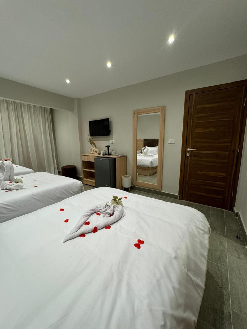 Khufu Pyramids Inn Nazlet el-Sisi Екстер'єр фото